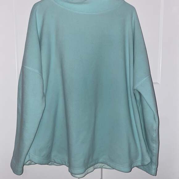 Vineyard Vines Tops - Vineyard vines women’s fleece pullover Sz XL